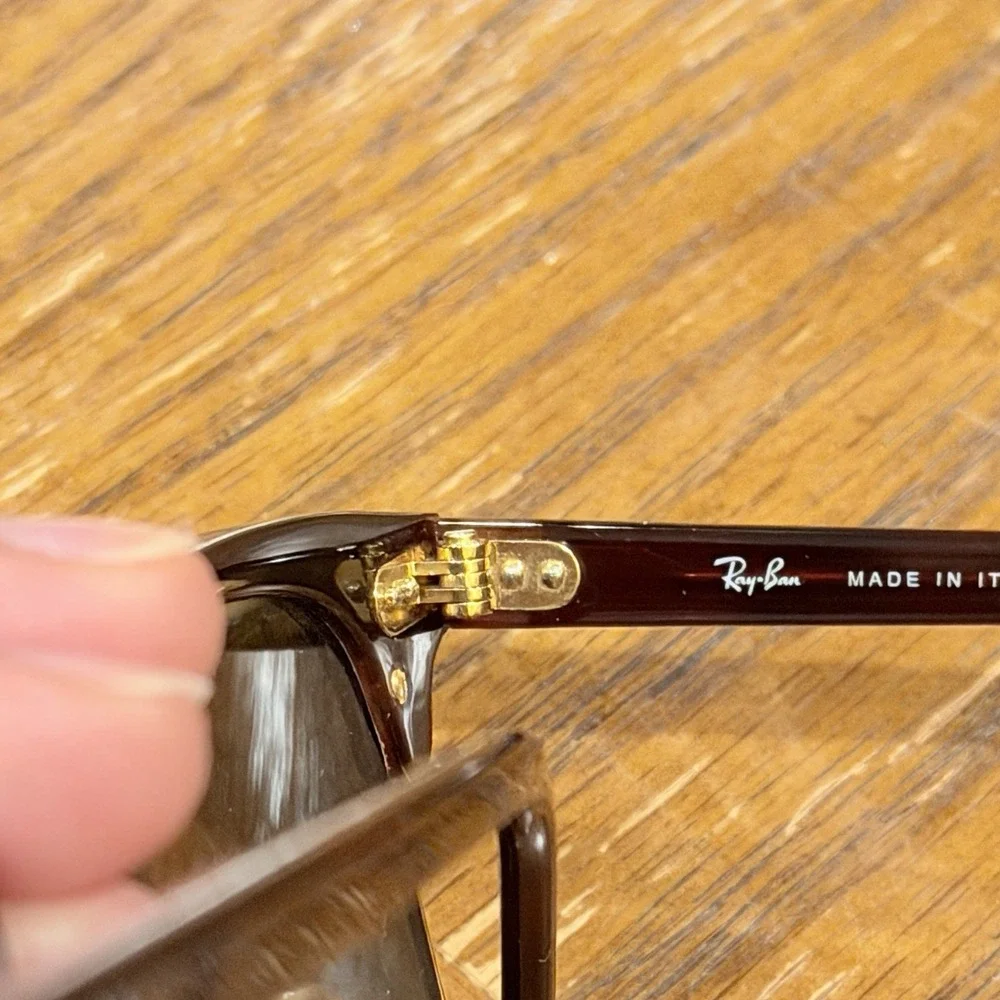 Ray-Ban RB3016 Clubmaster W0366 49mm Tortoise Gold G-15 Green Sunglasses Italy